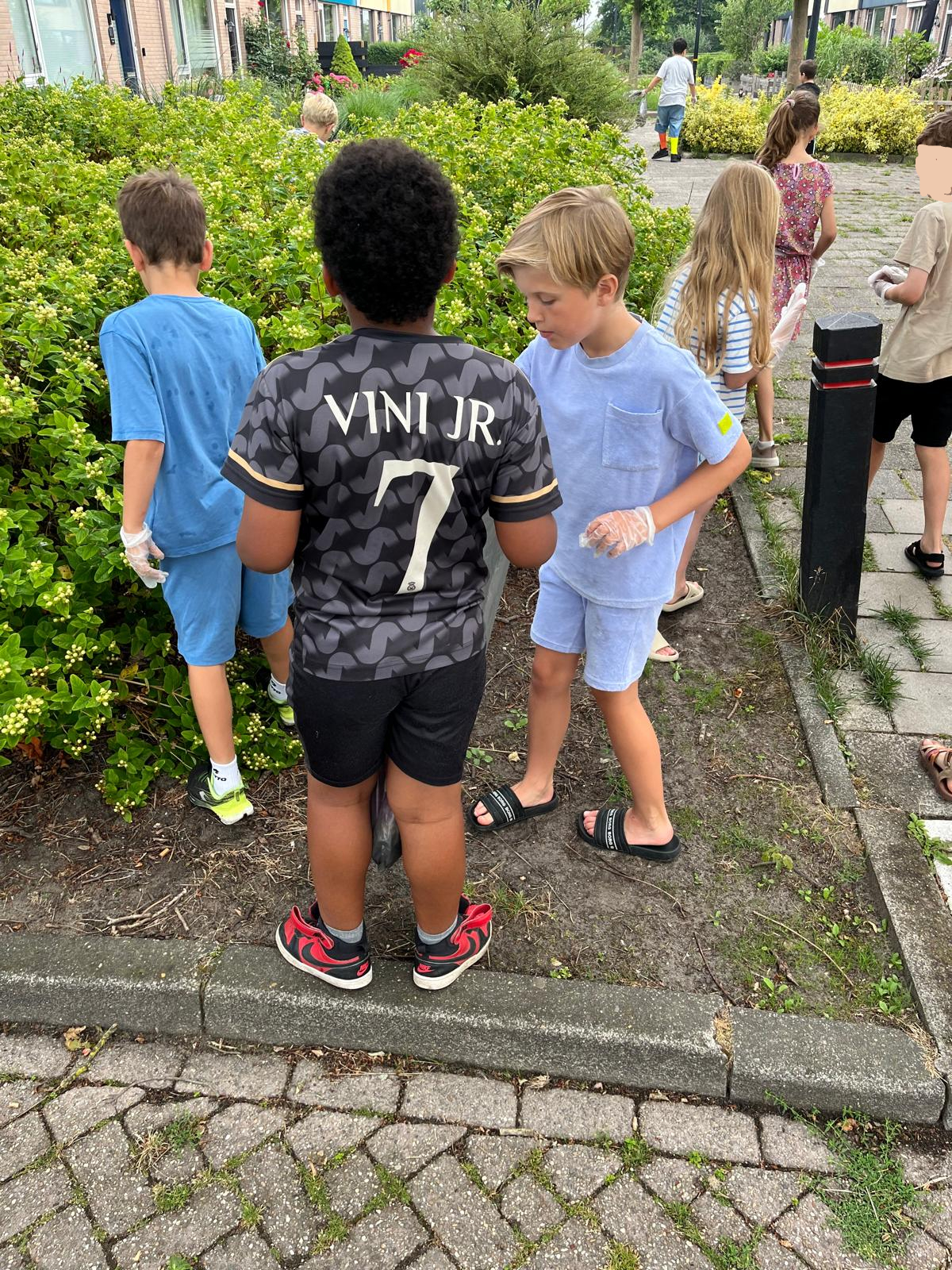 Kunst van Zwerfafval in groep 5a en 5b