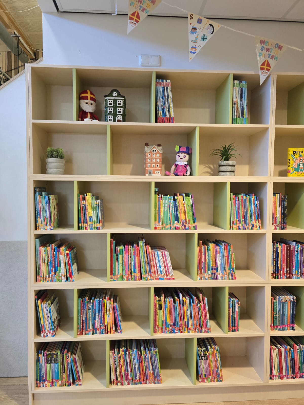 De Sint en zijn pietjes